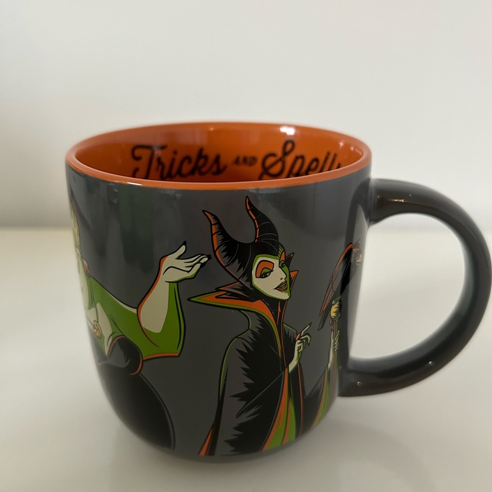 🧡🖤New Disney Villains Halloween Ceramic Mug🖤🧡